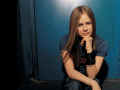   - Avril Lavigne 010 >>>