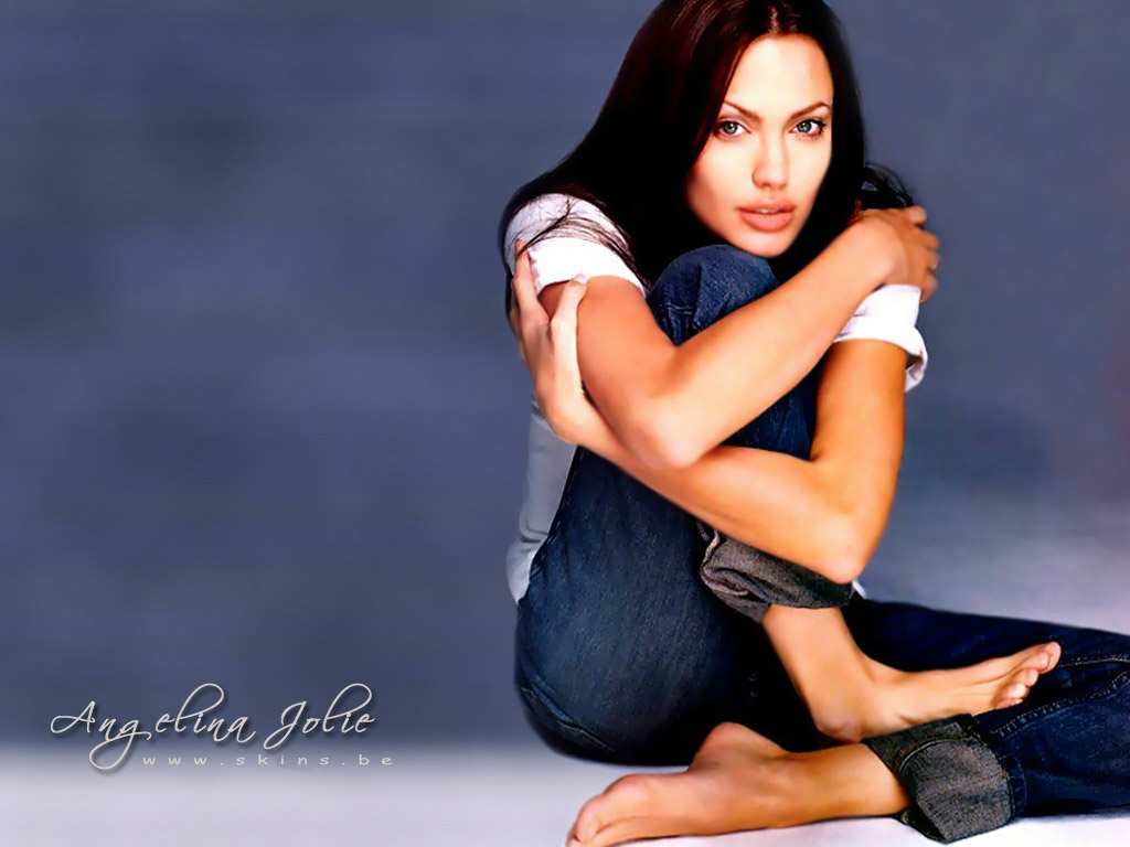     :  :   - Angelina Jolie 025