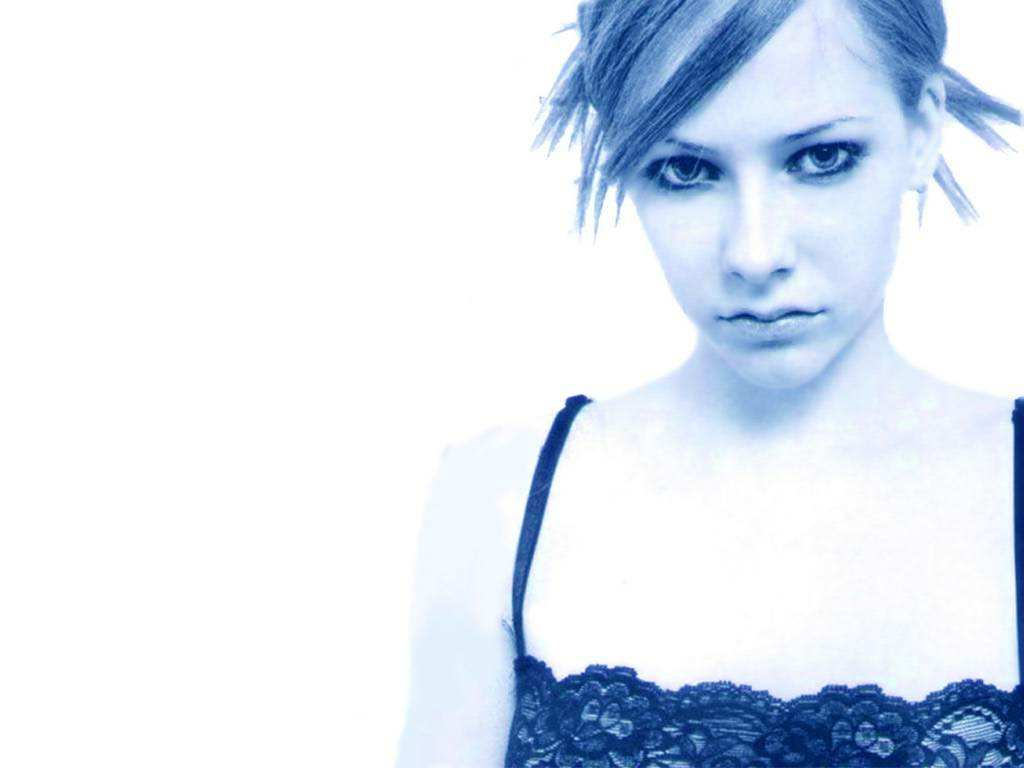     :  :   - Avril Lavigne 003