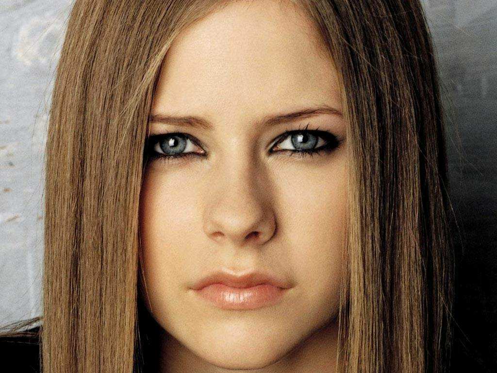     :  :   - Avril Lavigne 008