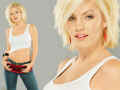  - Elisha Cuthbert 001 >>>