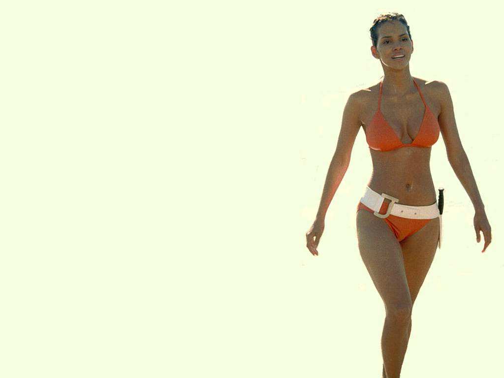     :  :   - Halle Berry 018